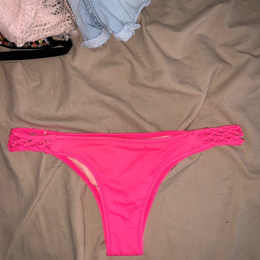 Victoria’s Secret Swim Bottoms!